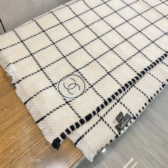Chanel Check Scarf - Picture 6 of 6